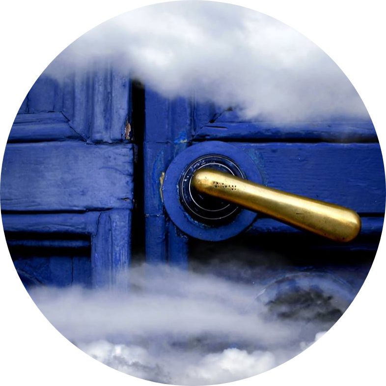 Blue Door | Hiroboga.com